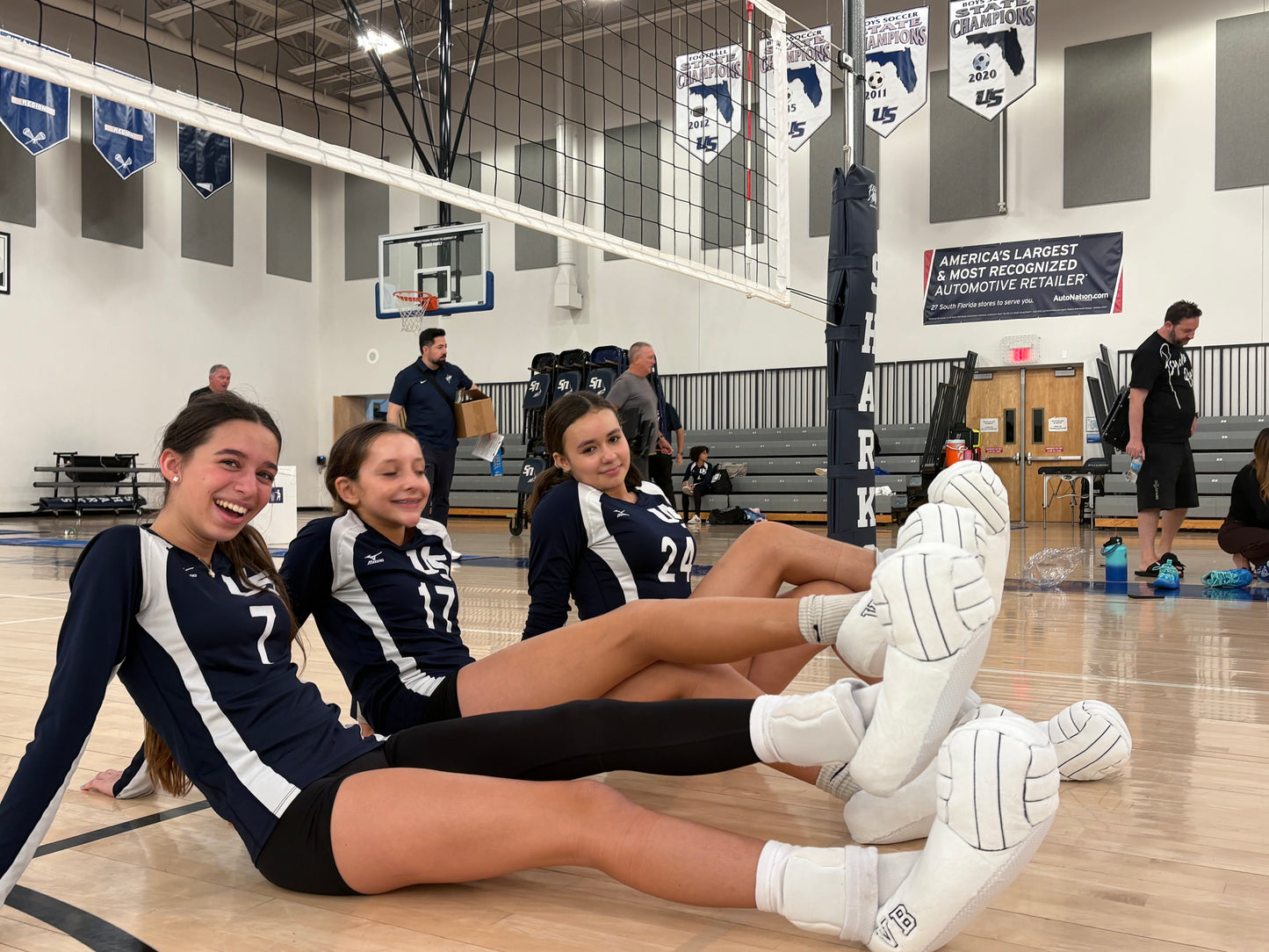 Plush Points Volleyball Slippers – Cozy Indoor Slippers for Volleyball Lovers